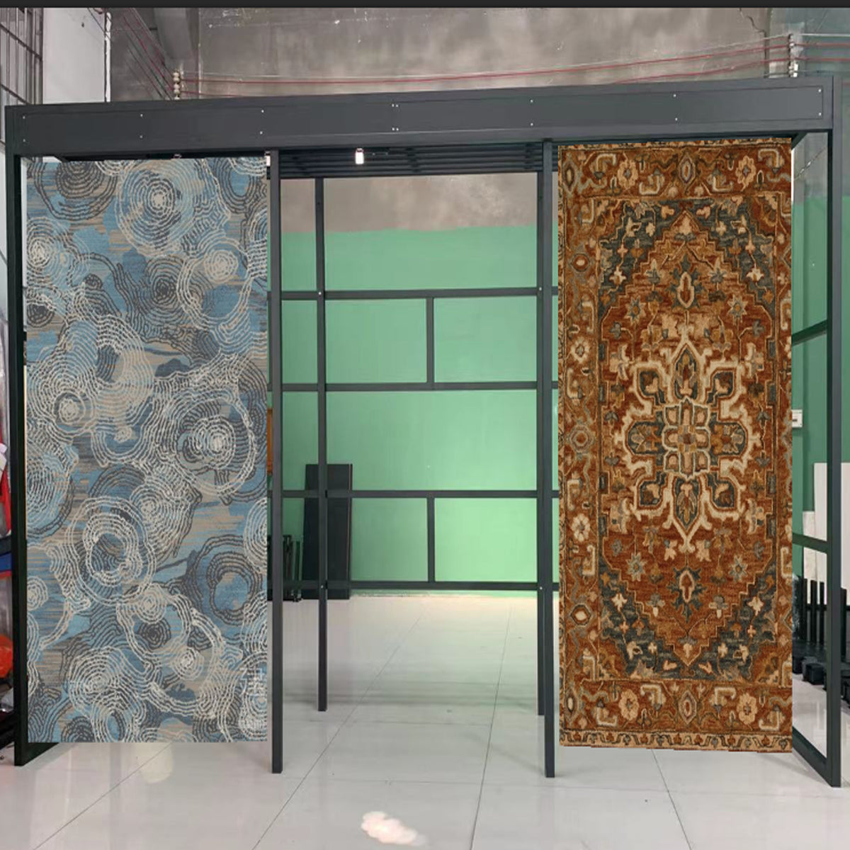 Sliding carpet rug display Hais Display